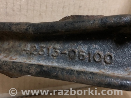 ФОТО Цапфа для Toyota Camry 40 XV40 (01.2006-07.2011) Киев