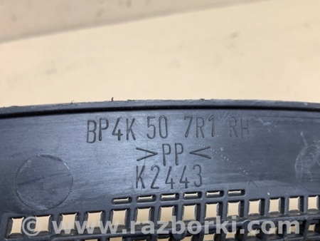 ФОТО Пластик под лобовое стекло (Жабо) для Mazda 3 BK (2003-2009) (I) Киев