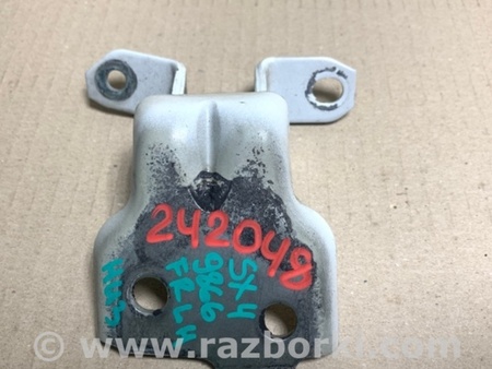 ФОТО Петля двери нижняя для Suzuki SX4 Киев