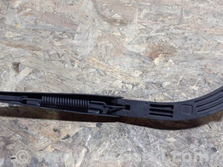ФОТО Поводок дворника для Subaru Forester SG Киев