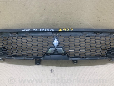 ФОТО Решетка радиатора для Mitsubishi Outlander XL Киев