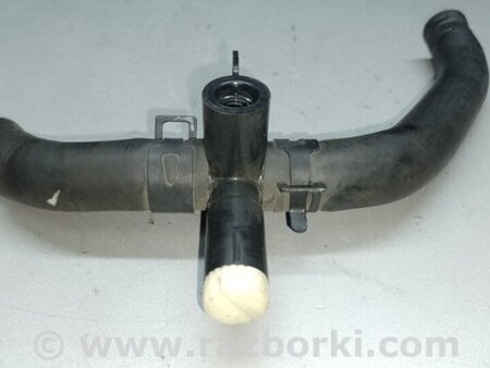 ФОТО Тройник системы охлаждения для Toyota Prius 30 (09-17) Киев