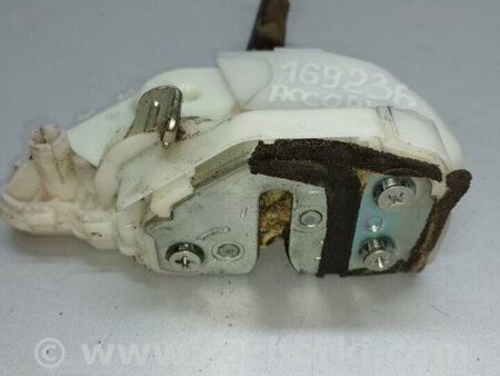 ФОТО Замок двери для Honda Accord CW (12.2008 - 03.2013) Киев