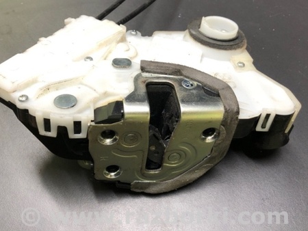 ФОТО Замок двери для Toyota Prius 30 (09-17) Киев