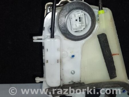 ФОТО Замок двери для Toyota Prius 30 (09-17) Киев