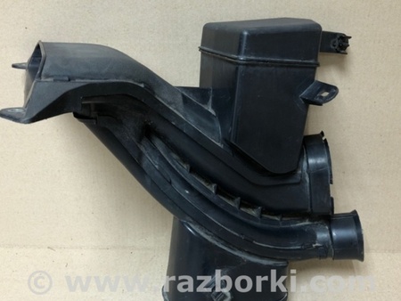 ФОТО Воздухозаборник для Toyota Sienna (11-16) Киев