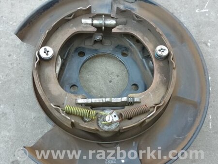 ФОТО Тормозной механизм для Toyota Sienna (11-16) Киев