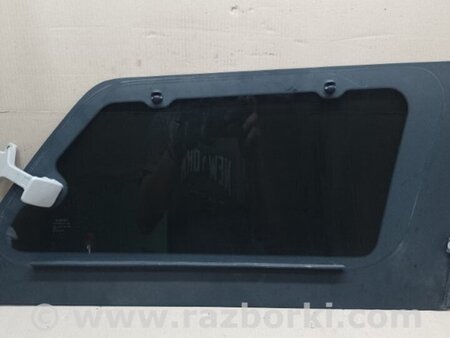 ФОТО Стекло в кузов для Toyota Sienna (11-16) Киев