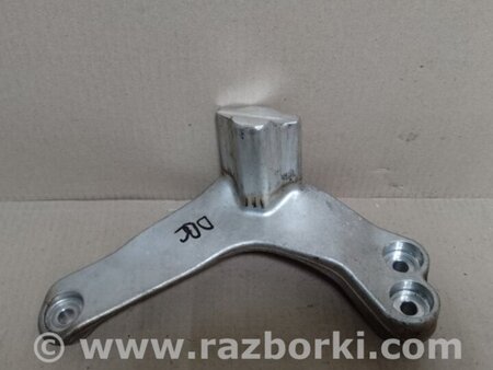ФОТО Кронштейн крепления двигателя для Volkswagen Passat B7 (09.2010-06.2015) Киев