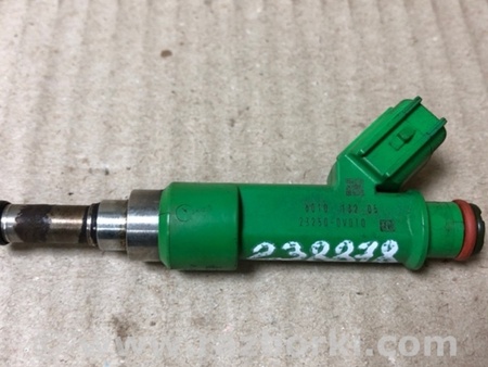 ФОТО Форсунка топливная для Toyota Camry 50 XV50 (08.2011-11.2014) Киев