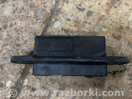 ФОТО Кнопка открывания багажника наружная для Toyota Sienna (11-16) Киев