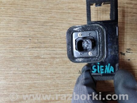 ФОТО Камера заднего вида для Toyota Sienna (11-16) Киев