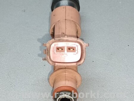 ФОТО Форсунка топливная для Toyota Prius Plus (11-14) Киев