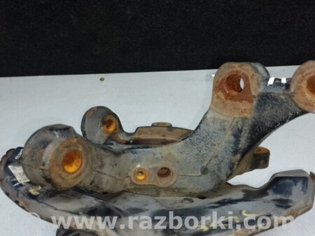 ФОТО Кулак поворотный для Toyota Prius Plus (11-14) Киев