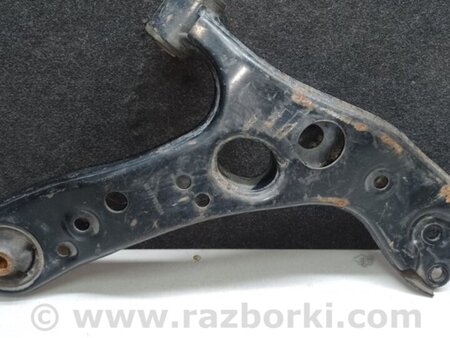 ФОТО Рычаг передний нижний для Toyota Prius 30 (09-17) Киев