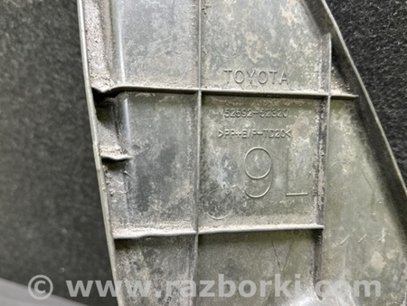 ФОТО Подкрылок для Toyota Prius Plus (11-14) Киев