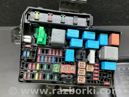 ФОТО Блок предохранителей для Toyota Prius Plus (11-14) Киев