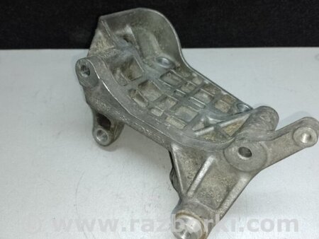ФОТО Кронштейн генератора для Porsche Cayenne Type 958 (10-18) Киев