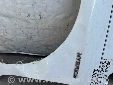 ФОТО Крыло переднее для Toyota Prius Plus (11-14) Киев