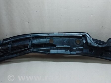 ФОТО Пластик под лобовое стекло (Жабо) для Toyota Prius 30 (09-17) Киев