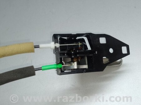 ФОТО Замок двери для Toyota Prius 30 (09-17) Киев