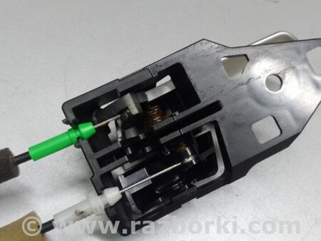 ФОТО Замок двери для Toyota Prius 30 (09-17) Киев