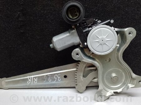 ФОТО Стеклоподъемник для Toyota Prius Plus (11-14) Киев