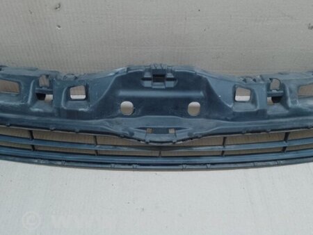 ФОТО Решетка радиатора для Toyota Prius Plus (11-14) Киев
