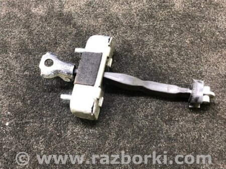 ФОТО Ограничитель двери для Toyota Prius Plus (11-14) Киев