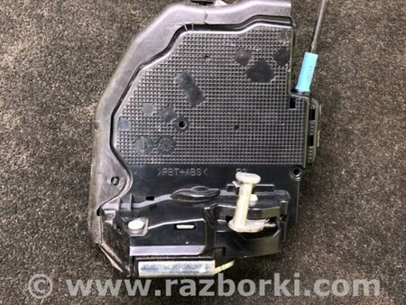 ФОТО Замок двери для Toyota Prius Plus (11-14) Киев
