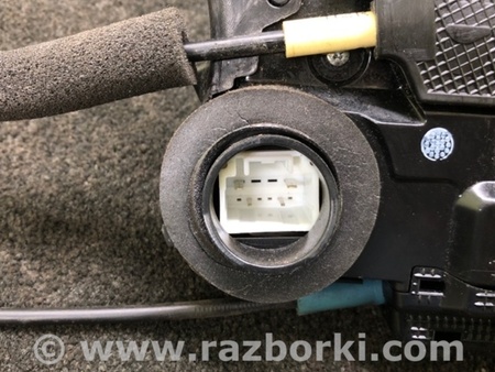 ФОТО Замок двери для Toyota Prius Plus (11-14) Киев