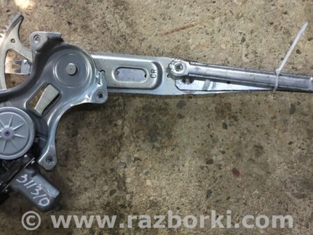 ФОТО Стеклоподъемник для Toyota Prius Plus (11-14) Киев