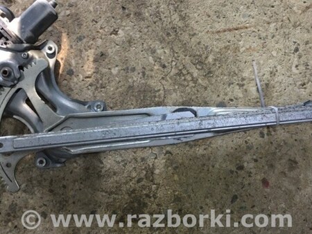 ФОТО Стеклоподъемник для Toyota Prius Plus (11-14) Киев