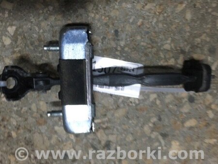ФОТО Ограничитель двери для Toyota Prius Plus (11-14) Киев