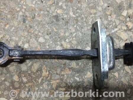 ФОТО Ограничитель двери для Toyota Prius Plus (11-14) Киев