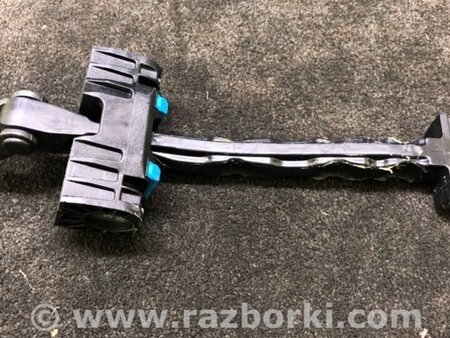 ФОТО Ограничитель двери для Porsche Cayenne Type 958 (10-18) Киев