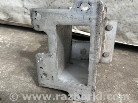ФОТО Кронштейн усилителя переднего бампера для Nissan Pathfinder R52 Киев