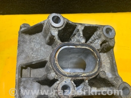 ФОТО Кронштейн компрессора кондиционера для Porsche Cayenne Type 958 (10-18) Киев