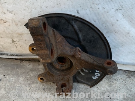 ФОТО Кулак поворотный для Nissan Versa B17 Киев