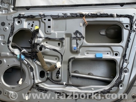 ФОТО Дверь для Nissan Versa B17 Киев