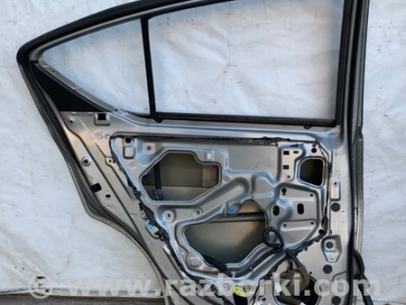 ФОТО Дверь для Nissan Versa B17 Киев