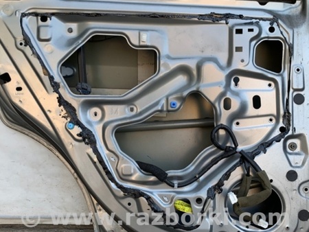 ФОТО Дверь для Nissan Versa B17 Киев