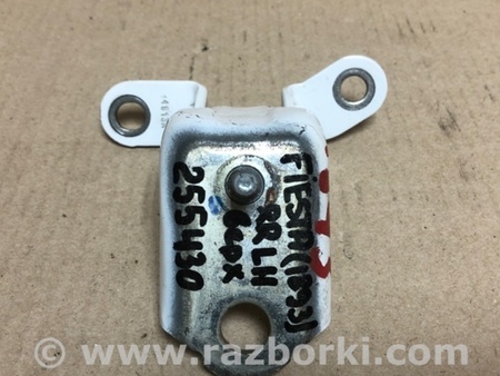 ФОТО Петля двери верхняя для Ford Fiesta Mk6 (2008-2017) Киев