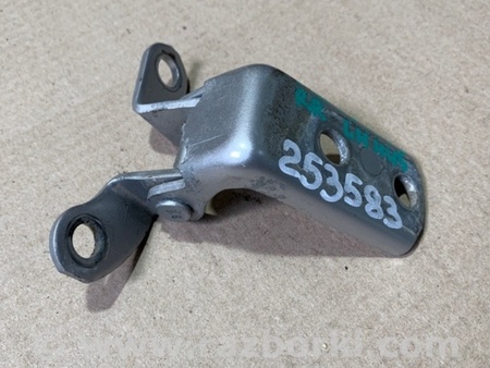 ФОТО Петля двери нижняя для Toyota Prius 30 (09-17) Киев