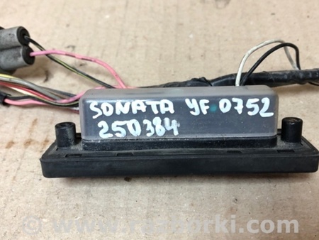 ФОТО Кнопка открывания багажника наружная для Hyundai Sonata YF (09.2009-03.2014) Киев