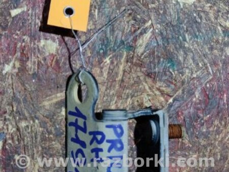 ФОТО Петля крышки багажника для Toyota Prius 30 (09-17) Киев