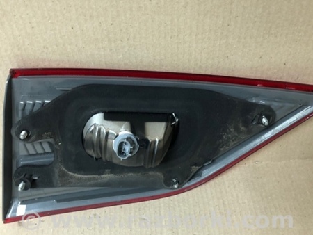 ФОТО Фонарь задний внутренний для Nissan Quest S (11-17) Киев