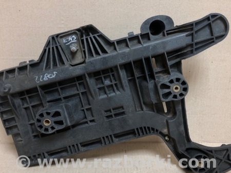 ФОТО Полка аккумулятора для Volkswagen Passat B7 (09.2010-06.2015) Киев