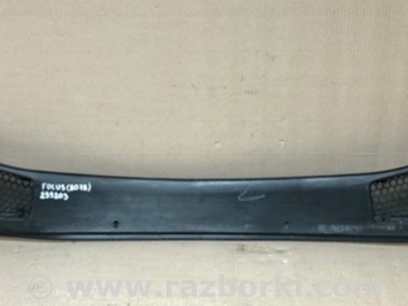 ФОТО Пластик под лобовое стекло (Жабо) для Ford Focus 3 (01.2010 - 03.2018) Киев