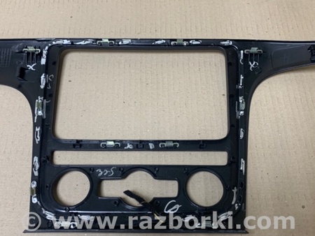 ФОТО Накладка торпедо под магнитолу для Volkswagen Passat B7 (09.2010-06.2015) Киев